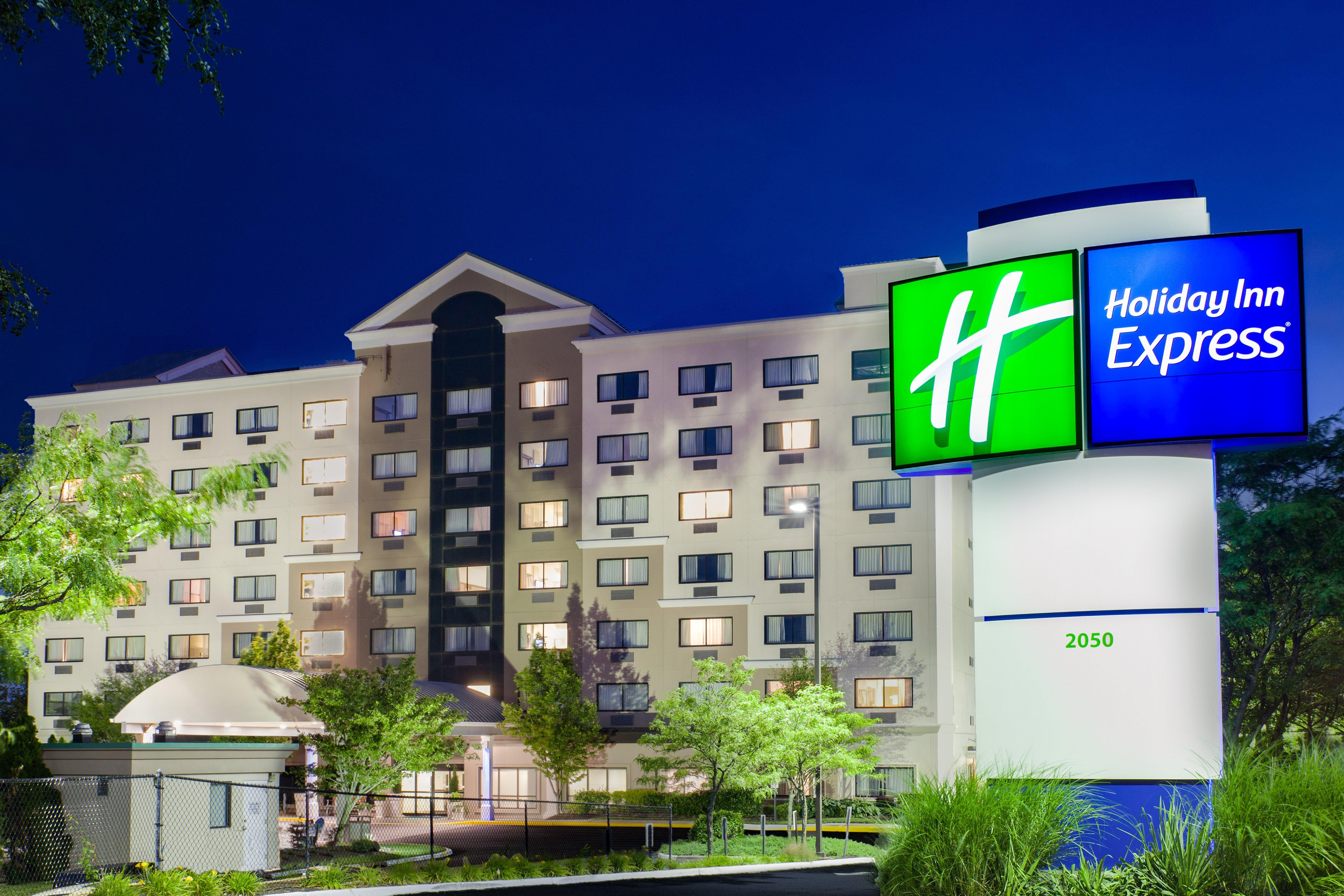 Holiday Inn Express Hauppauge-Long Island, An Ihg Hotel Bagian luar foto